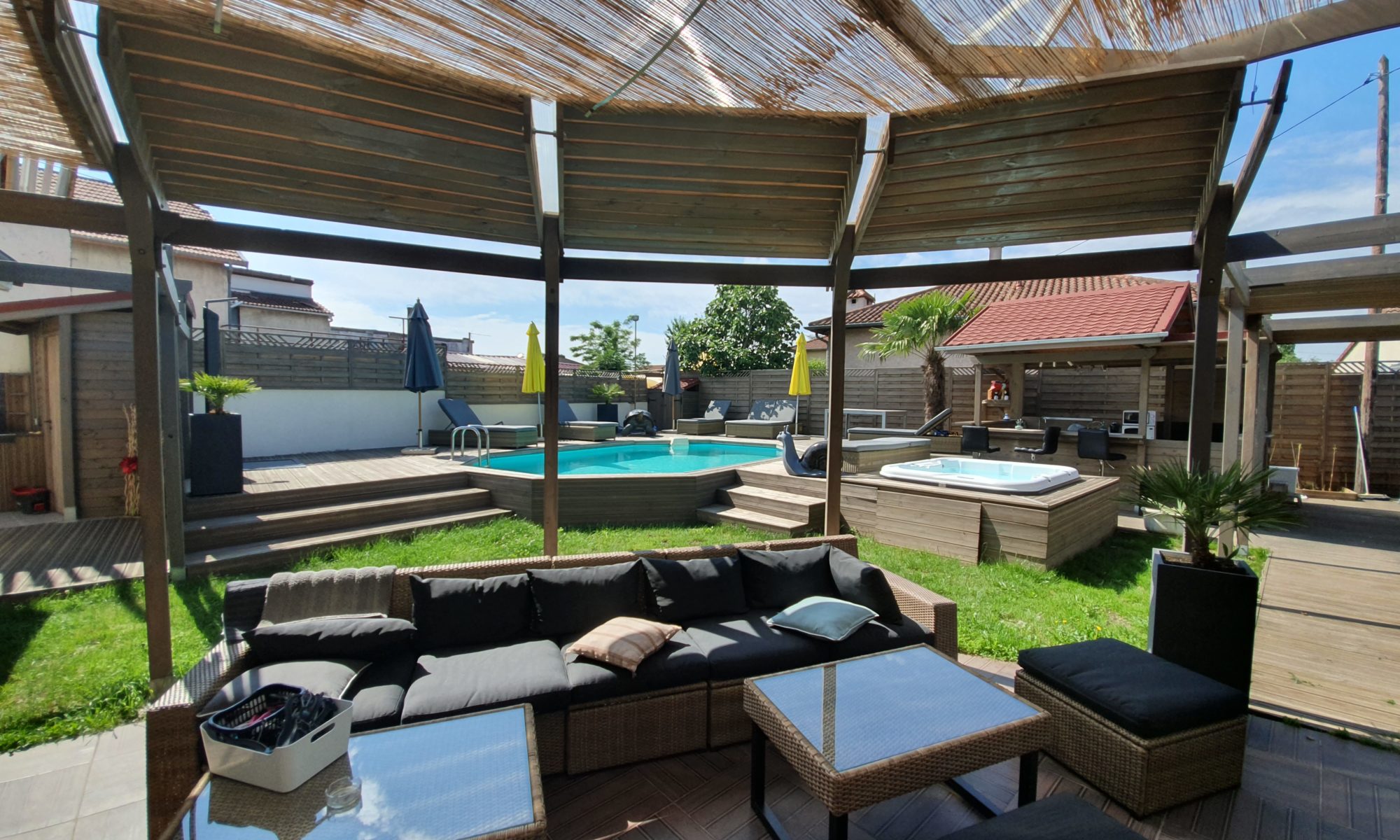 pergola piscine detente lyon
